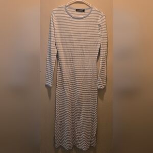 3/$17 Merokeety Striped Blue And White Long Sleeve Dress